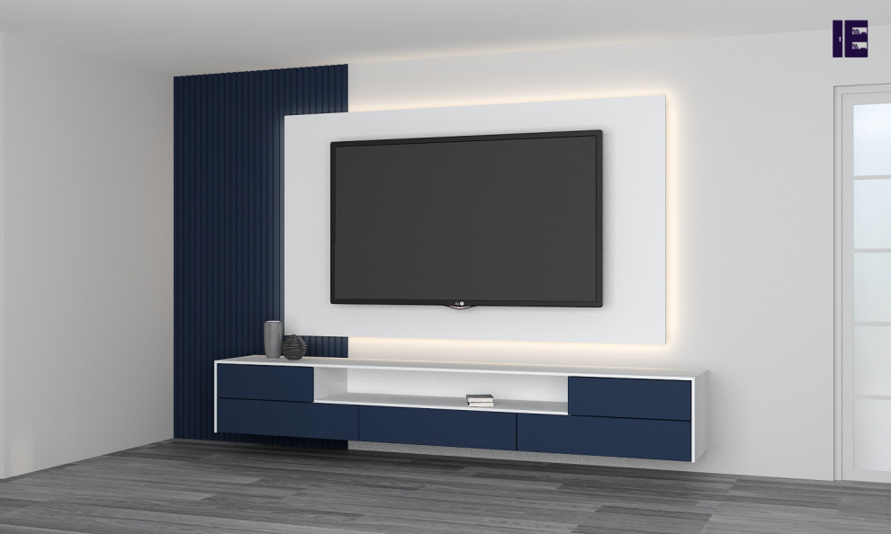 Foto på ett stort funkis öppen hemmabio, med vita väggar och en väggmonterad TV