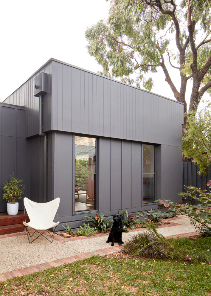 This is an example of a house exterior in Melbourne.