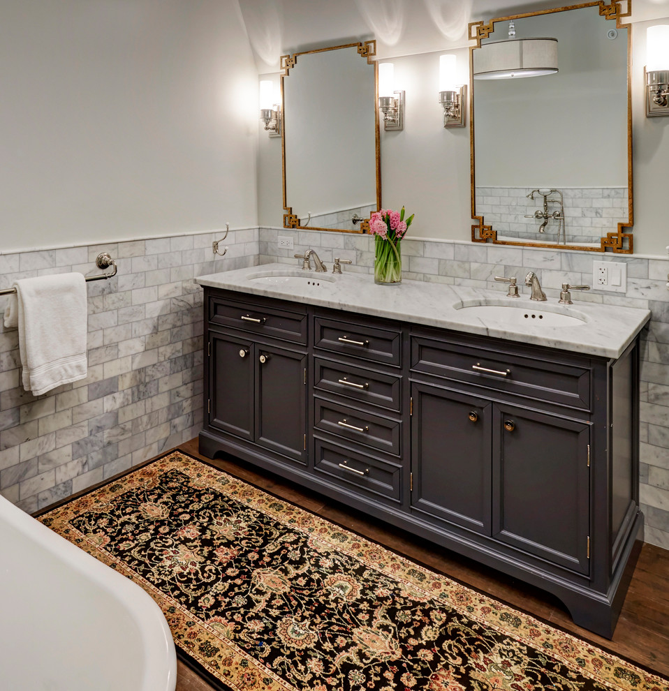 Home design - transitional home design idea in Chicago