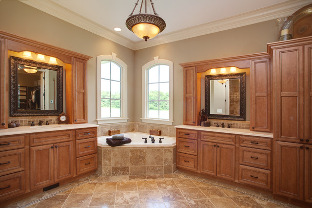 Master Bath klassisk-badrum