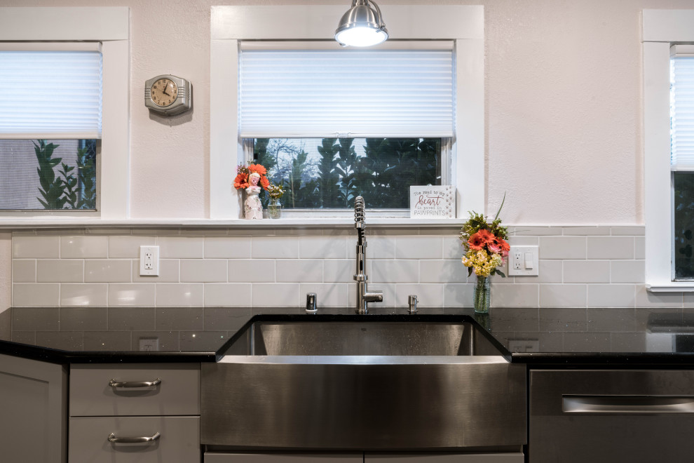 Clinton Kitchen