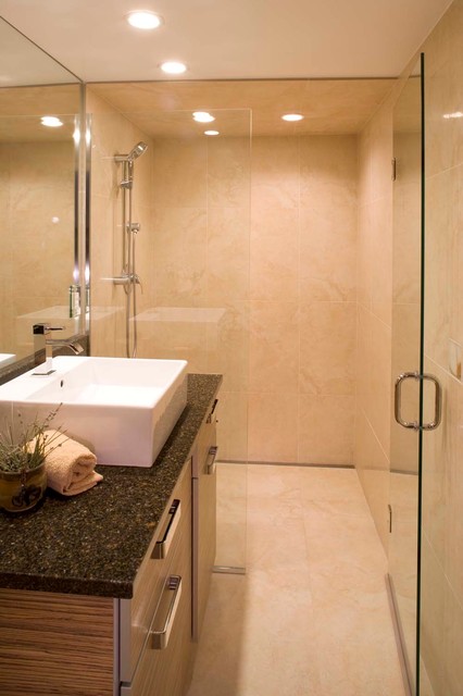 Space-Saving Curbless Shower Entry