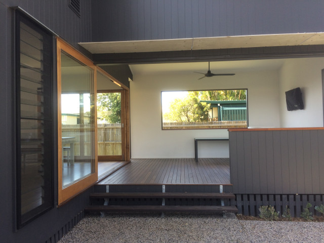 Bilambil contemporary-deck