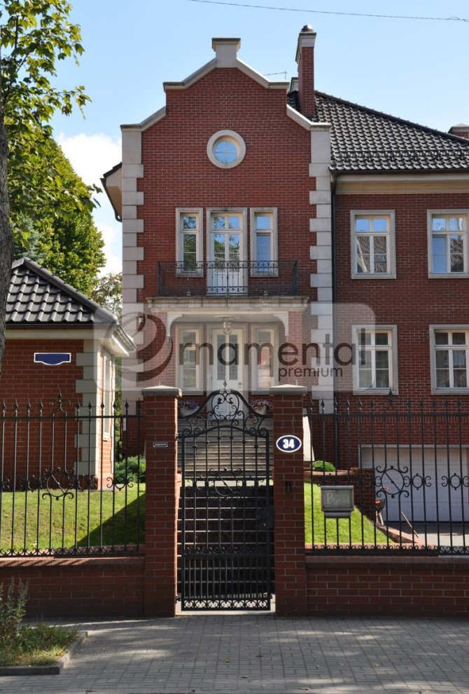 Ворота для частного дома