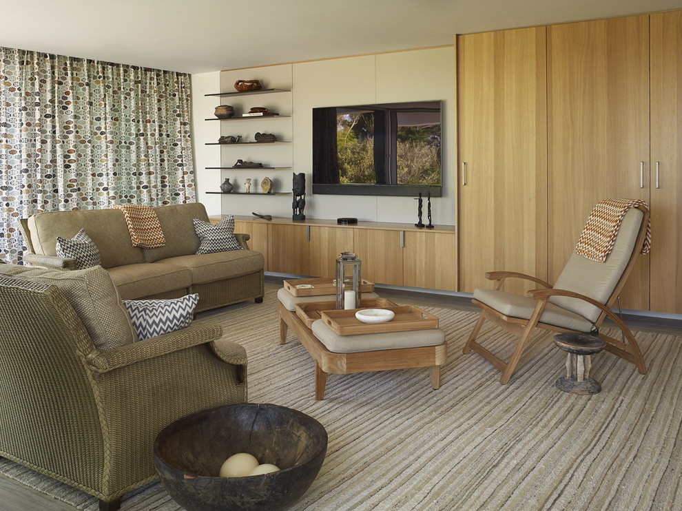Design ideas for a midcentury family room in New York with no fireplace and a wall-mounted tv.