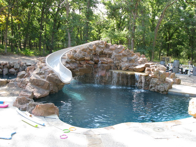 Slides & Water Features rustico-piscina