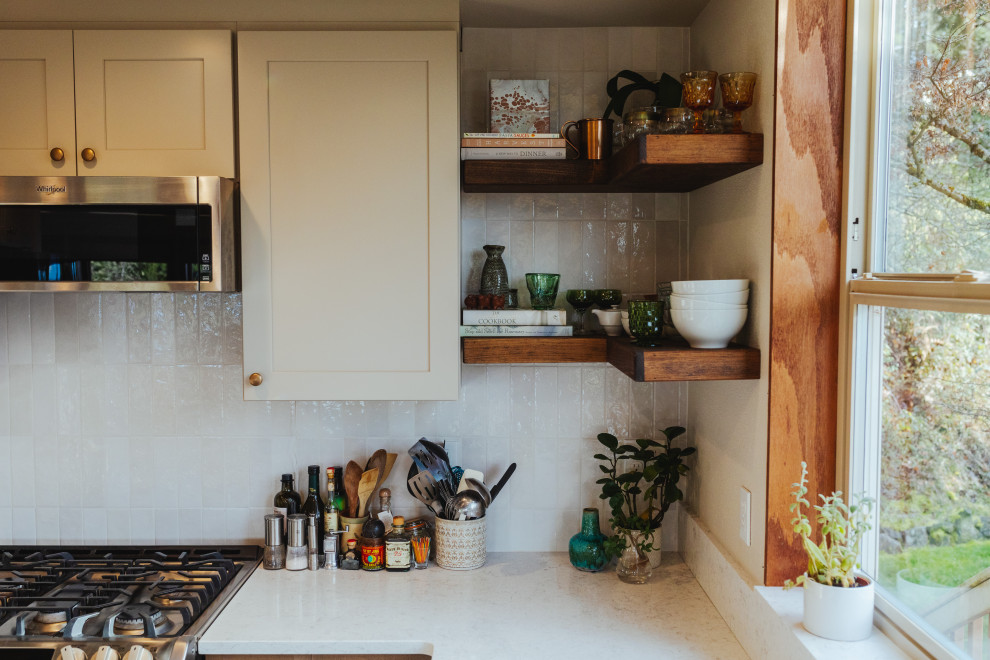 Example of a mountain style kitchen design in Seattle