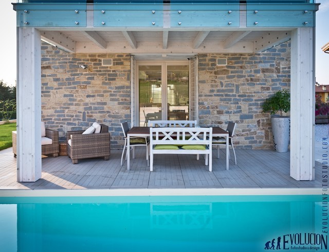 Luce Pietra Acqua contemporary-pool