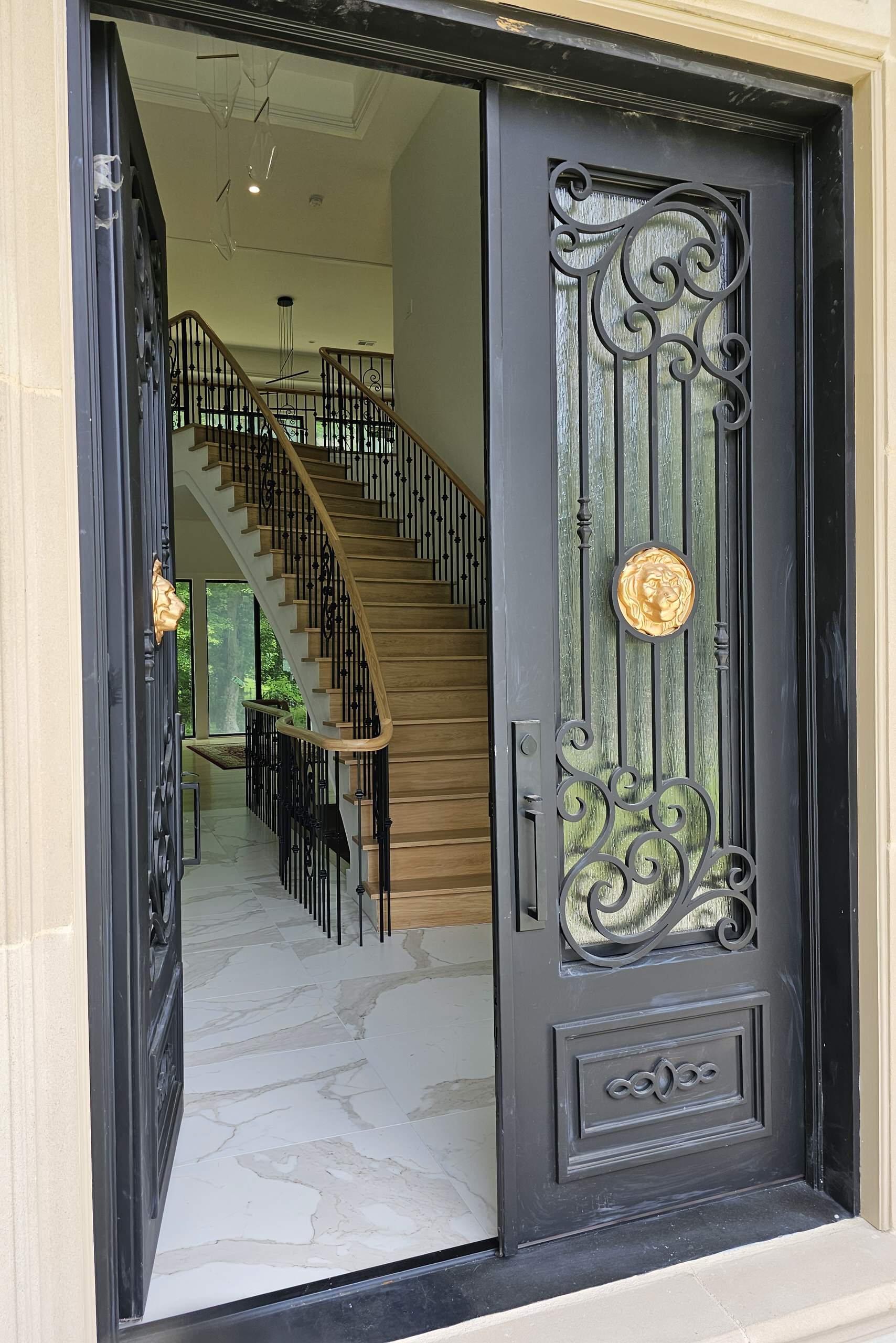 120_Luxurious White Oak Stair with Iron Balusters, Great Falls, 22066
