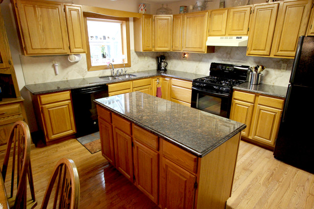 Granite Countertop And Tile Backsplash Stow Oh Traditional