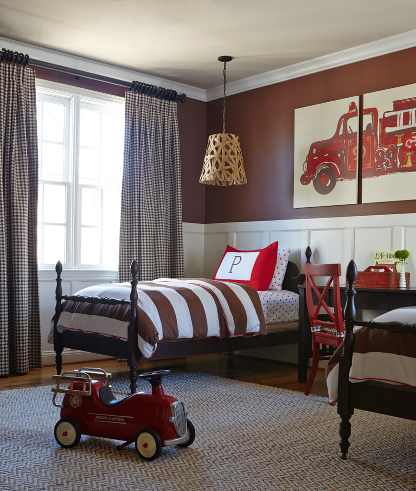 Design ideas for a traditional kids' bedroom for kids 4-10 years old and boys in Nashville with brown walls.