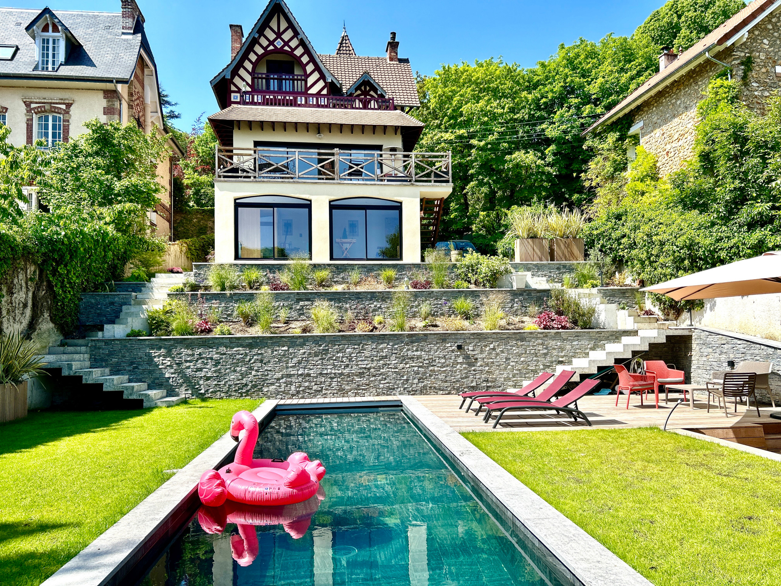 Jardin contemporain en pente