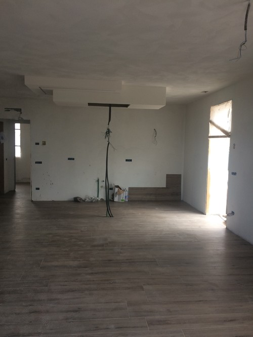 Cosa abbinare come rivestimento ad un pavimento finto legno rovere tor Rivestimento finto legno