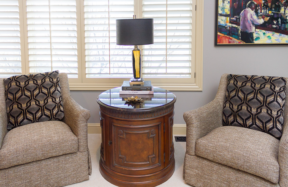 Transitional home design photo in Kansas City