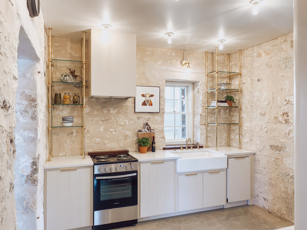 Kitchen - kitchen idea in Austin