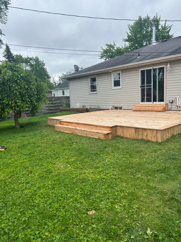 Menasha Cedar Deck