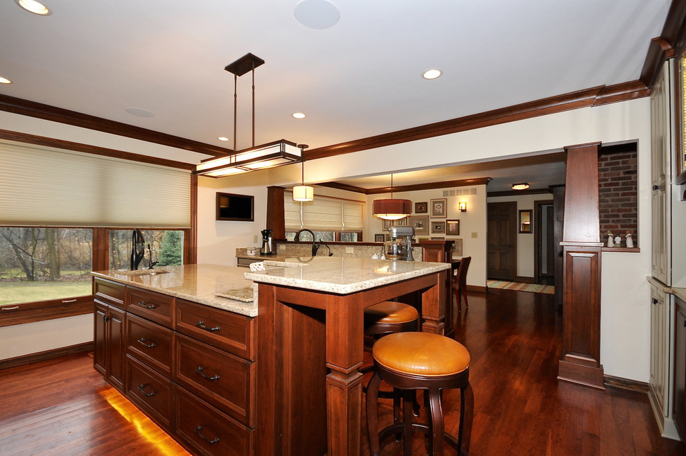 Design ideas for a traditional kitchen in Indianapolis.