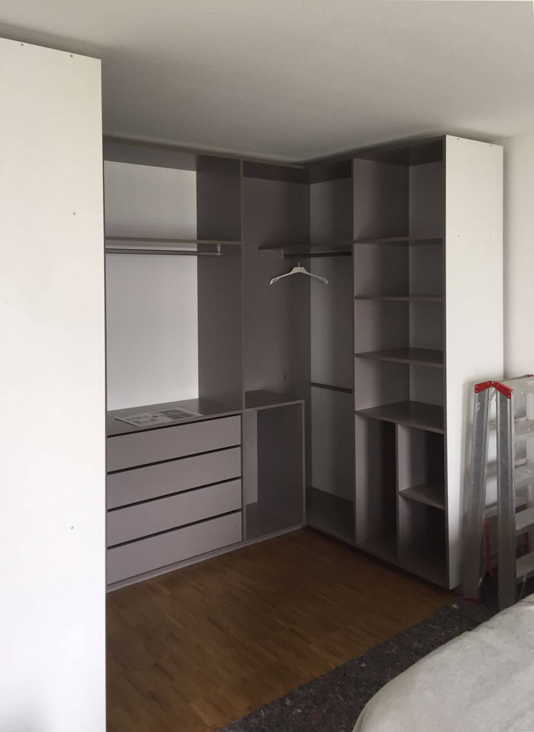 Begehbarer Kleiderschrank