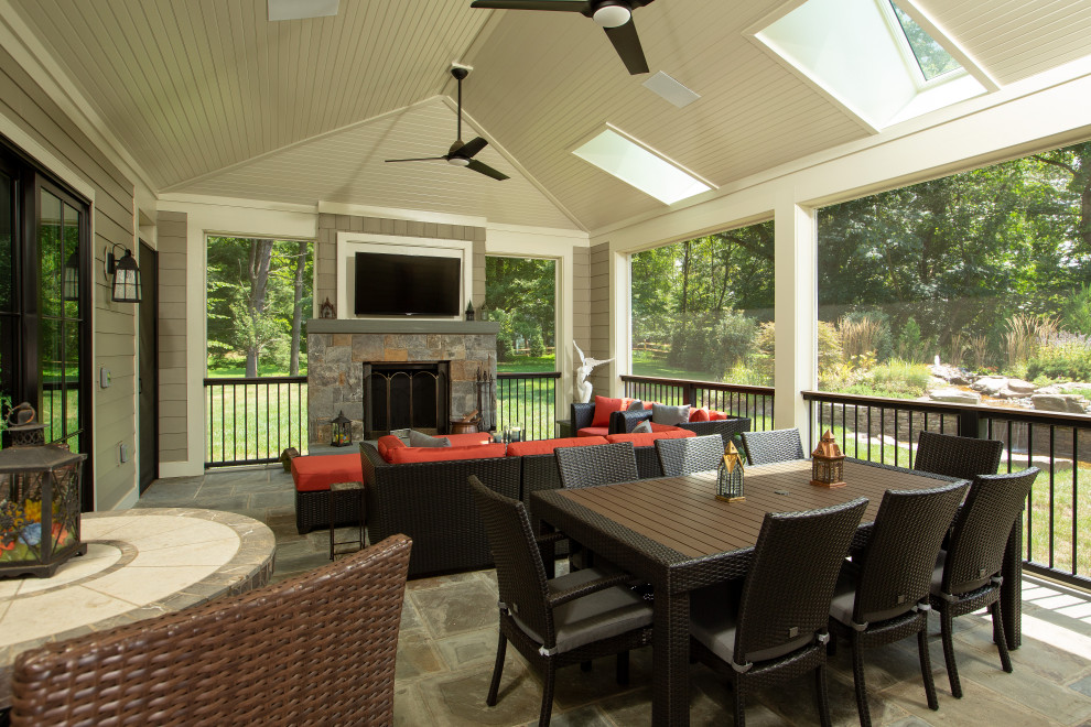 Inspiration for a craftsman home design remodel in DC Metro