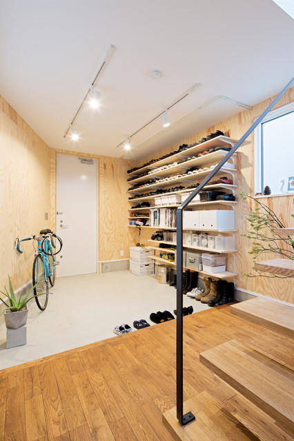 Depth House industriel-entree