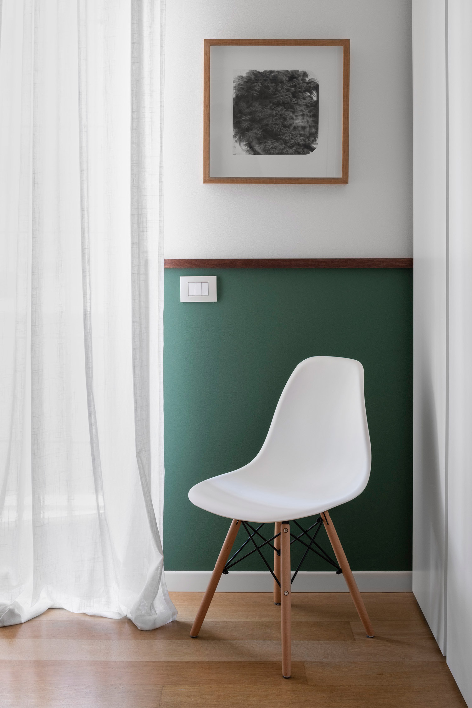 モダンスタイルのおしゃれな寝室 壁紙 のインテリア画像 75選 22年9月 Houzz ハウズ