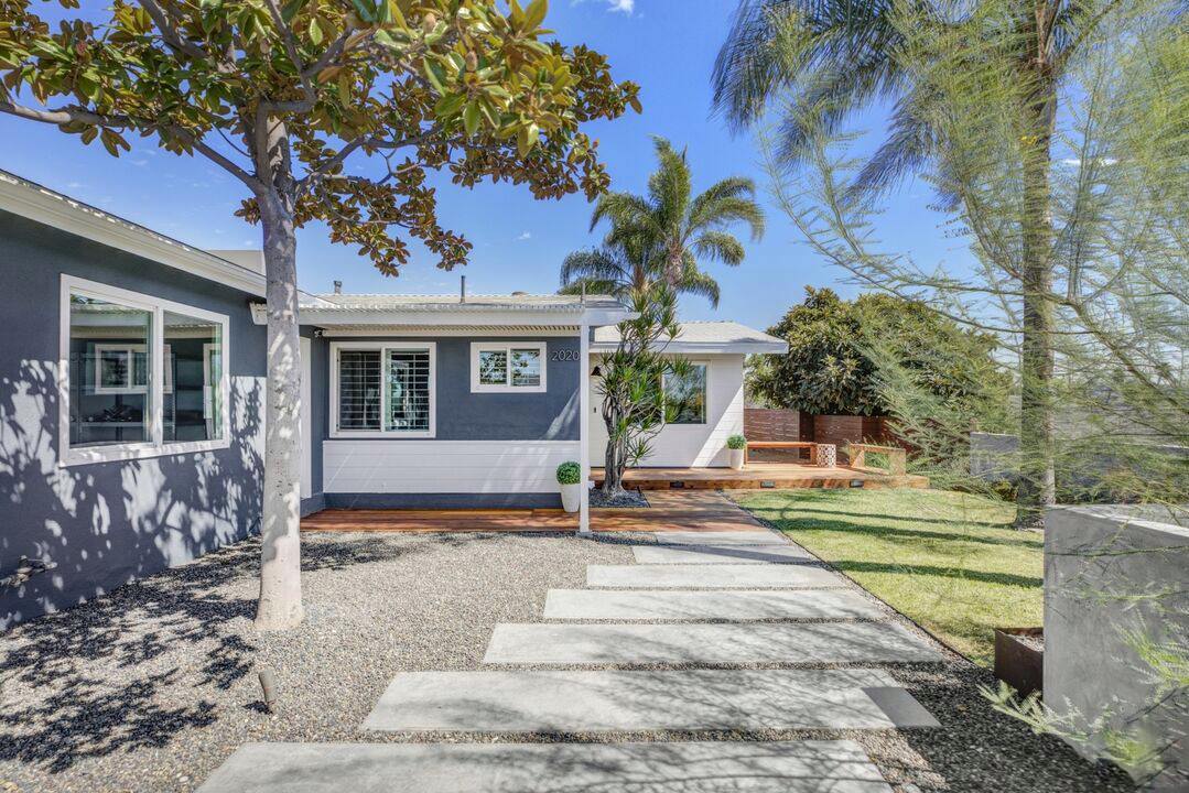 Mid-Century Modern Front Entry Remodel