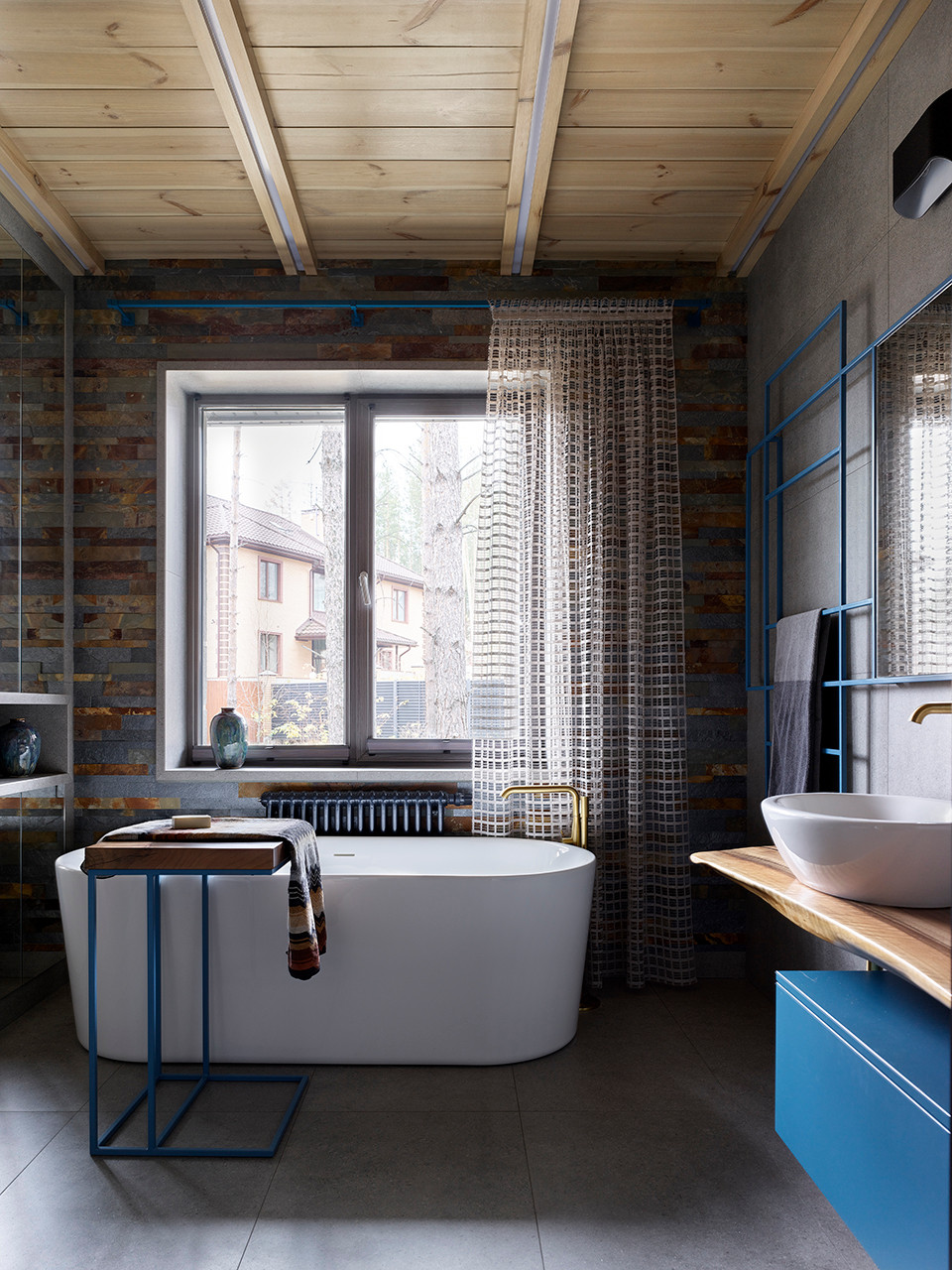 Интерьер загородного дома по проекту Павла Лопанова