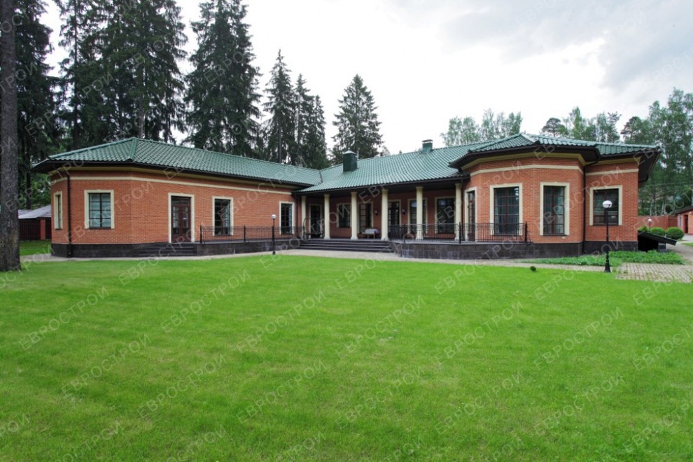 Загородный дом в Репино, площадь 560м2