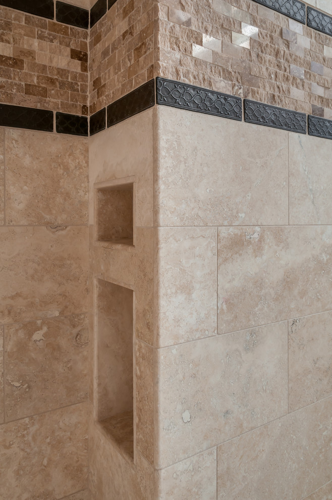 Transitional home design photo in Atlanta