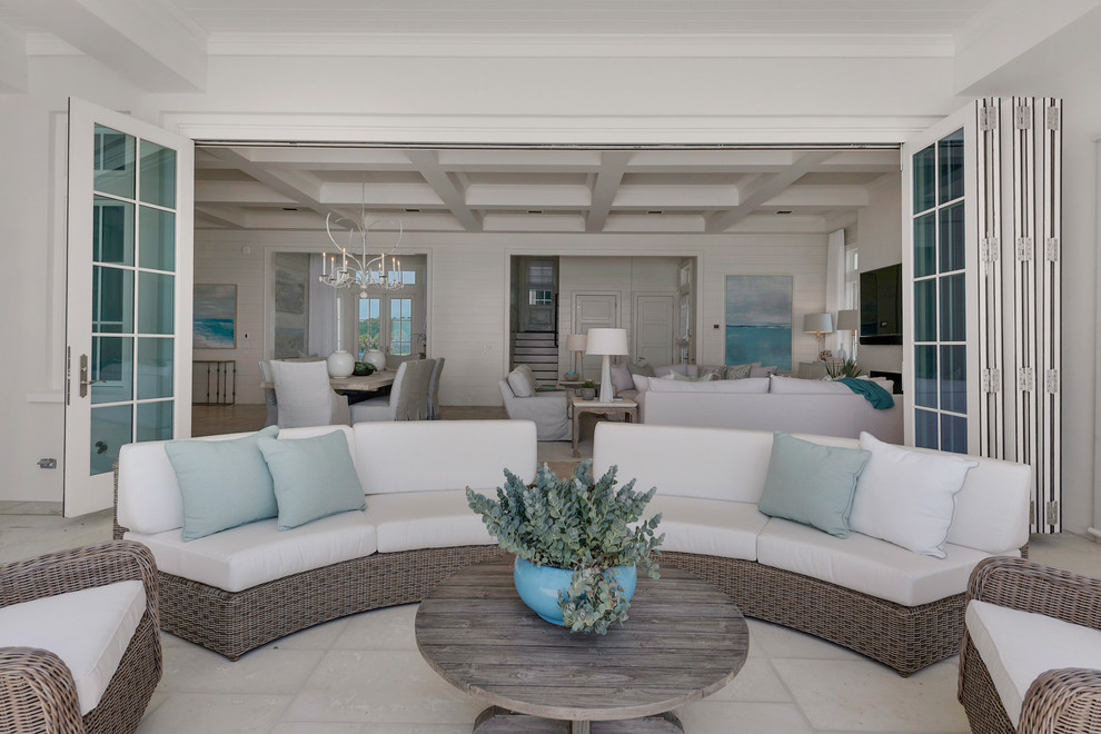 This is an example of a beach style verandah in Miami.