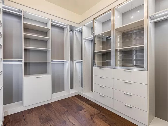 Custom Closets