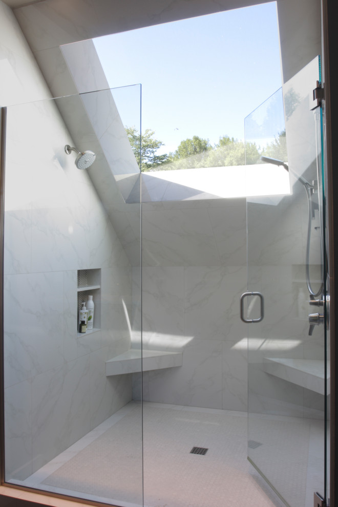 Inspiration for a mid-sized transitional master bathroom in Portland with an alcove shower, a hinged shower door and vaulted.