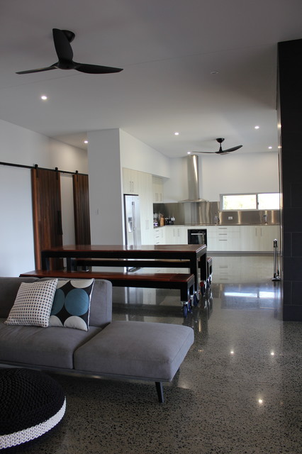 Boonah 1 contemporary-dining-room