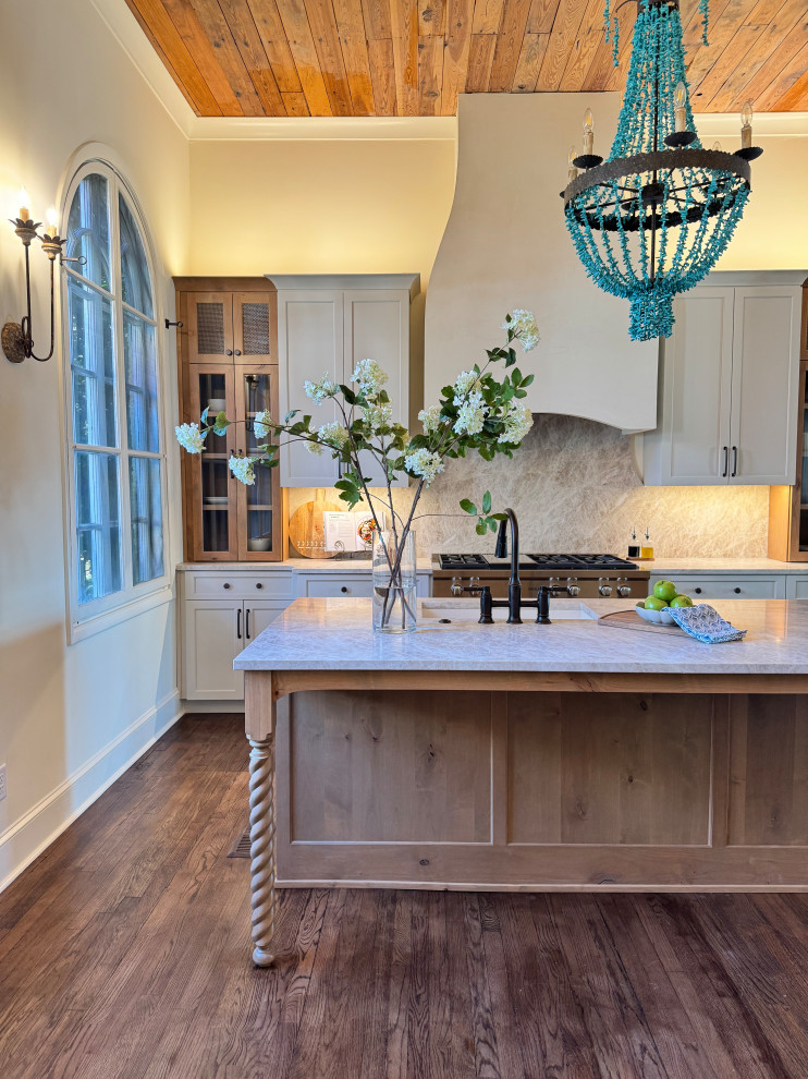 Modern Mediterranean Kitchen
