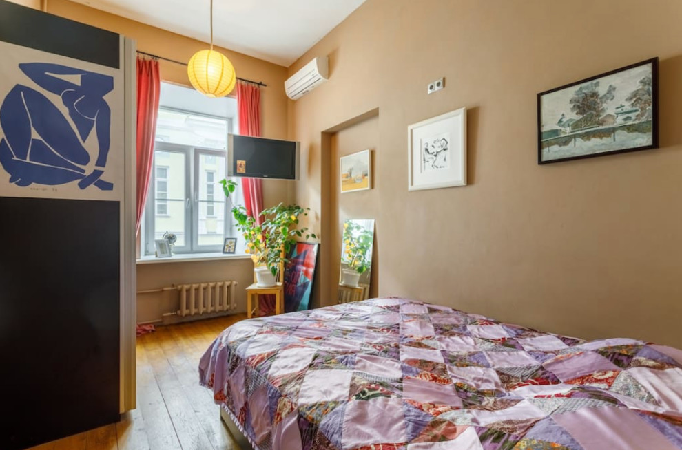 Светлая квартира-студия на Моросейке.