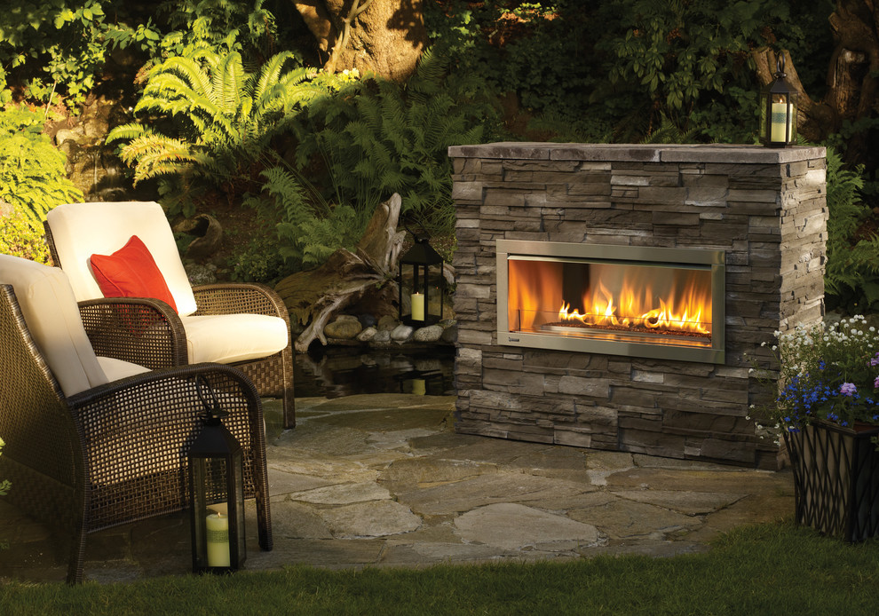 Regency Horizon HZO42 modern outdoor gas fireplace