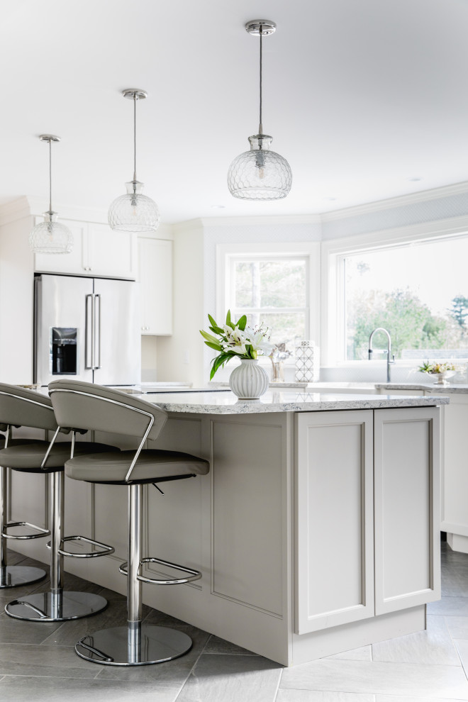 Kitchen - transitional kitchen idea