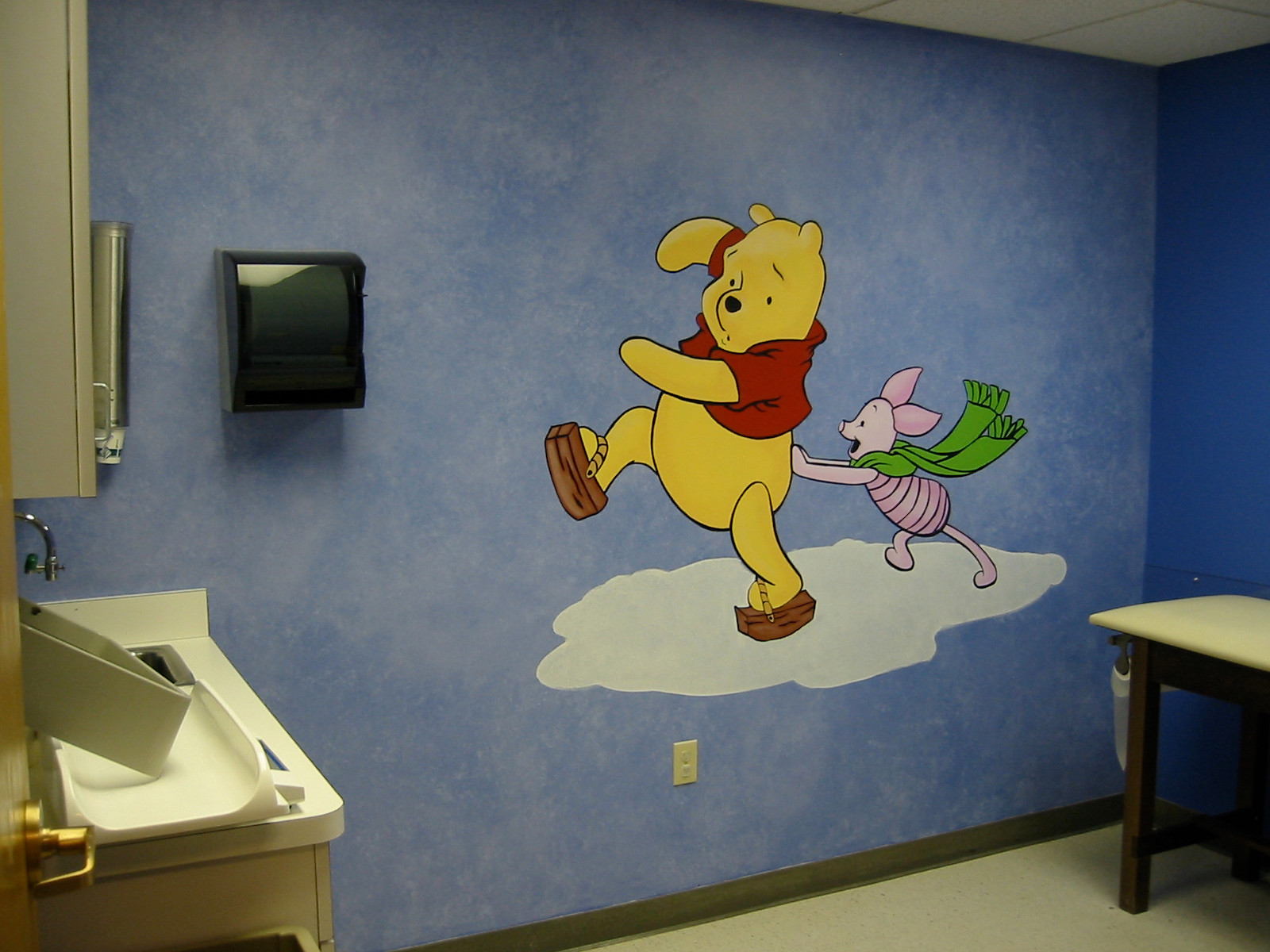 Winnie & Piglet , exam room .