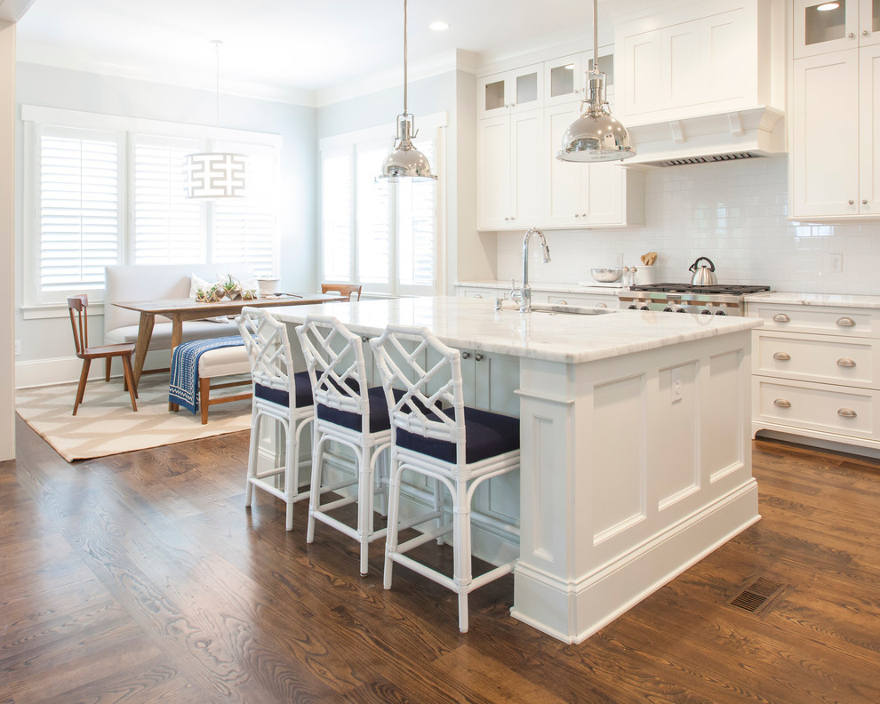 Kitchen - transitional kitchen idea in Charlotte