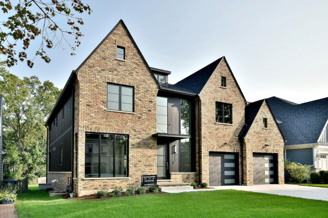 Transitional Brick Marvel transitional