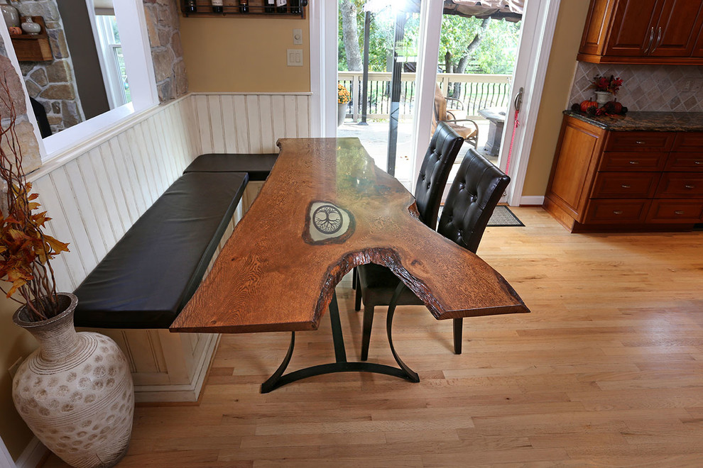 Пример оригинального дизайна: столовая в стиле фьюжн
