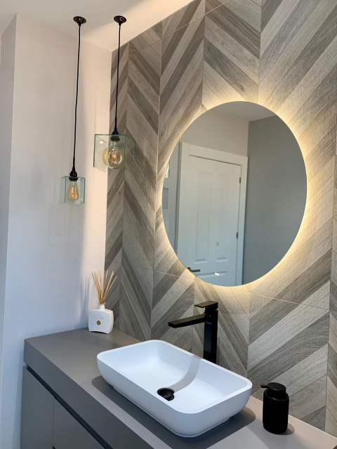 Ba&ntilde;o modern-powder-room