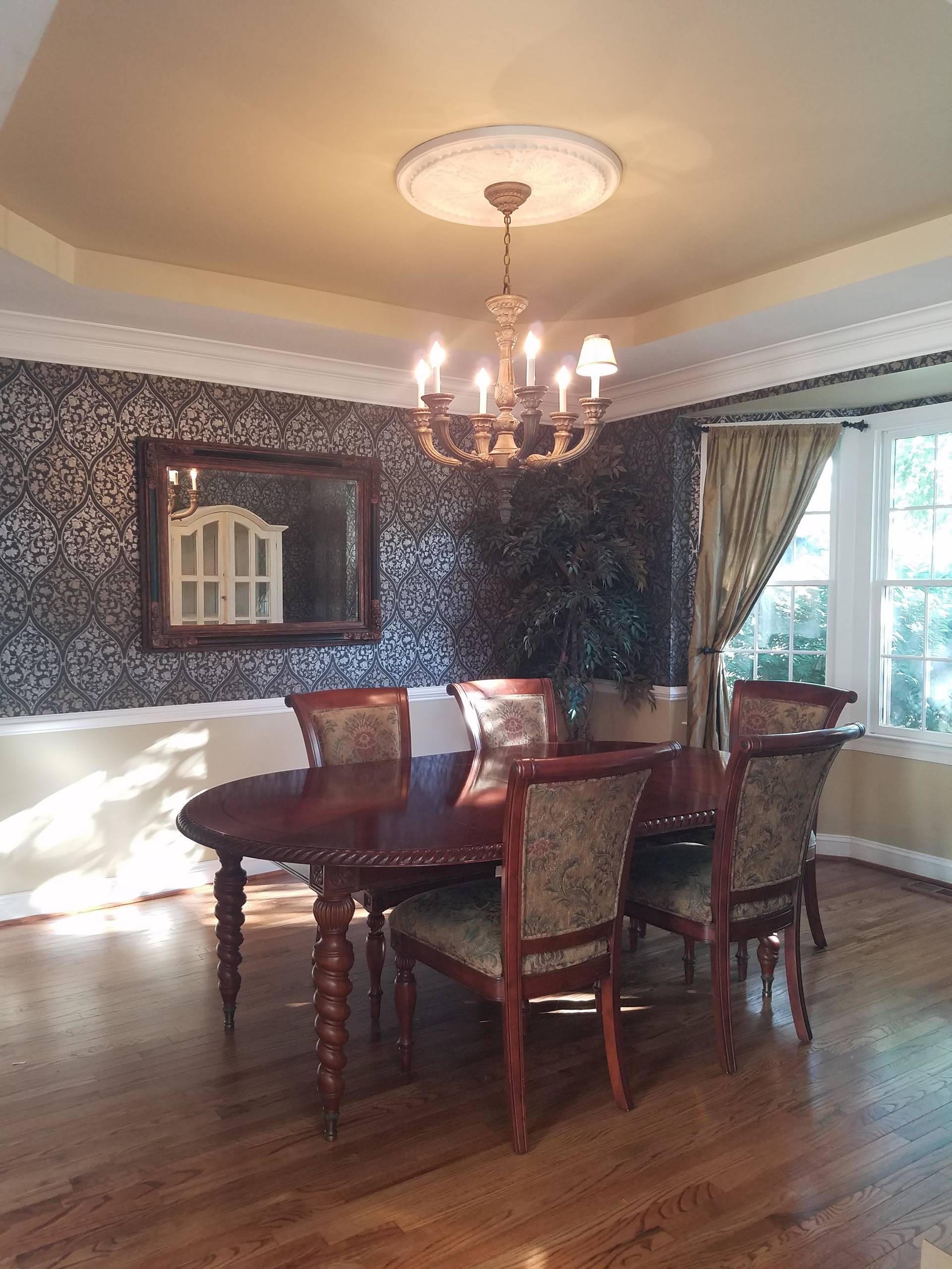 Install: Above the Dining Room Chair Rail