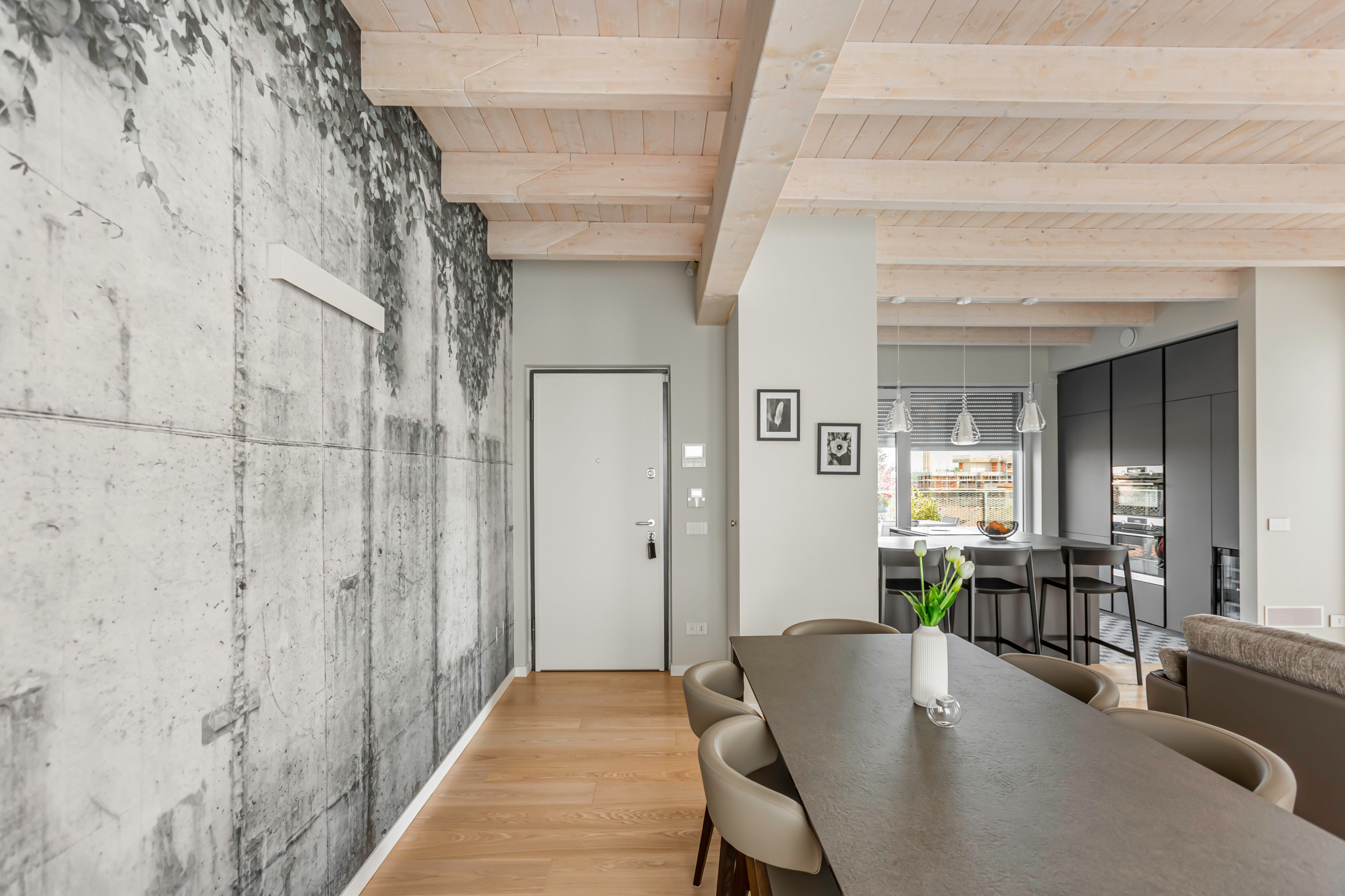 Attico con terrazzo, 140 mq - Solaro (mi)