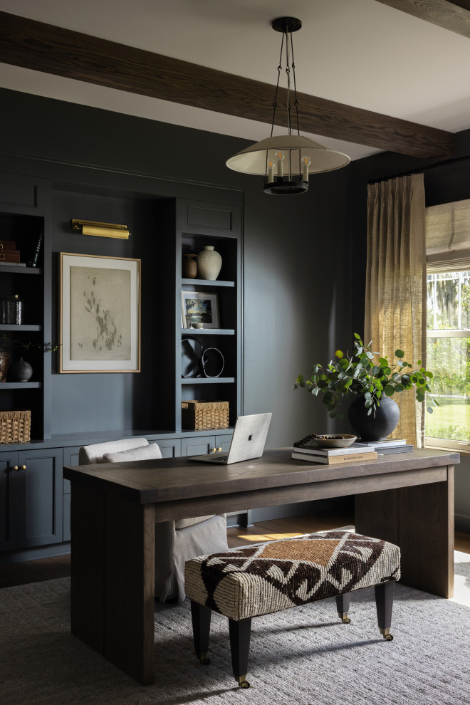 Inspiration for a transitional home office remodel in Orlando