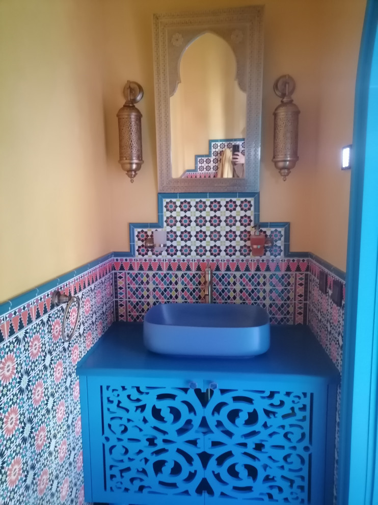 Интерьер дома в восточном стиле с бассейном и хаммамом