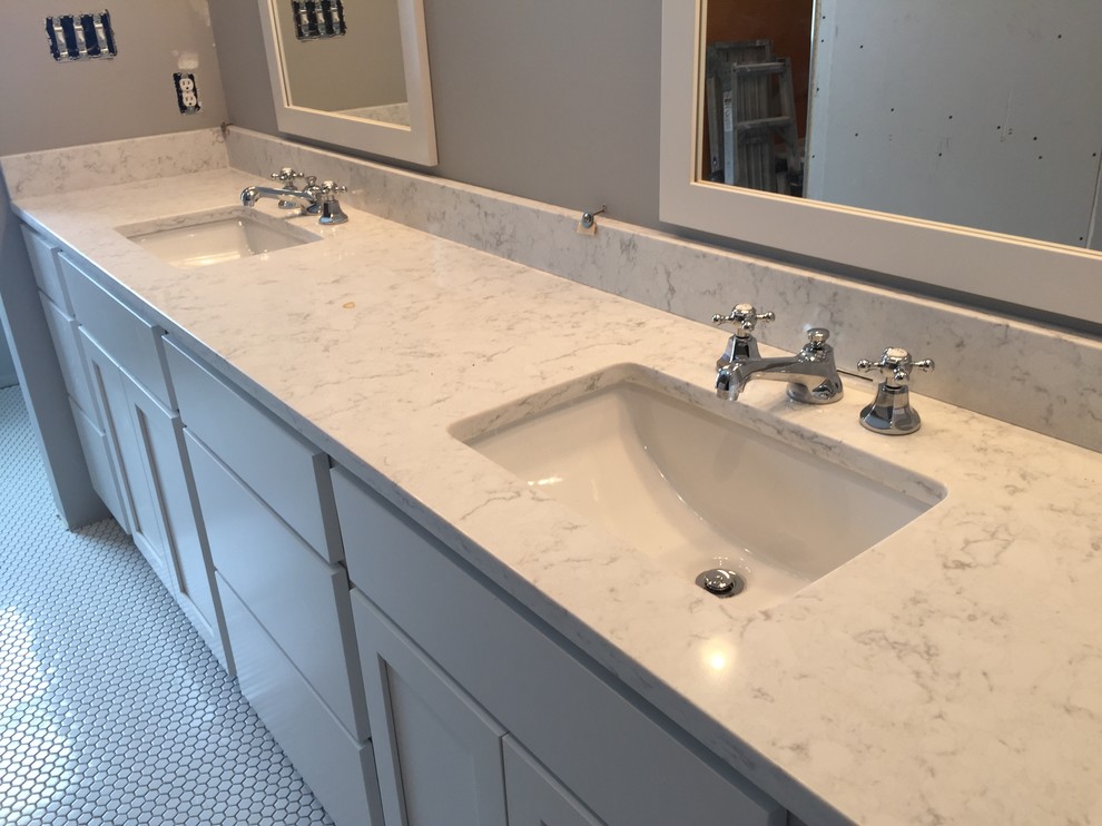 Bathroom - bathroom idea in Indianapolis