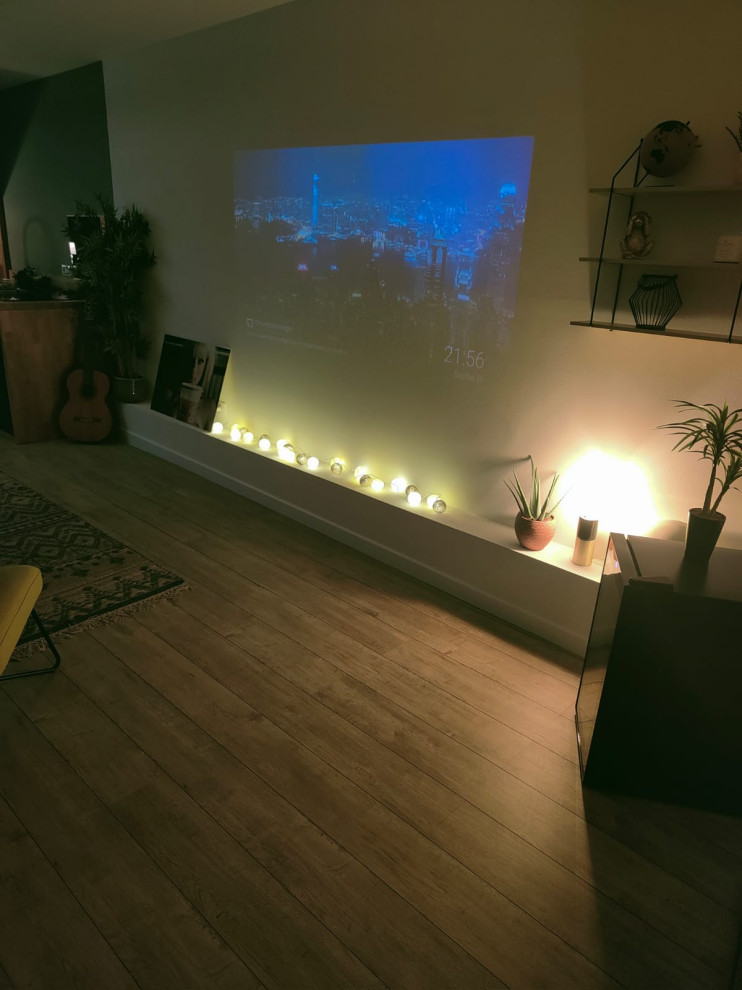 Cette photo montre un salon industriel.