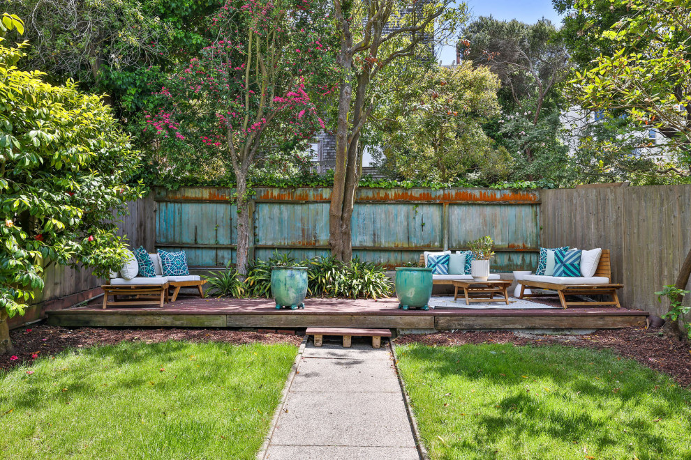 Inspiration for a transitional deck in San Francisco.