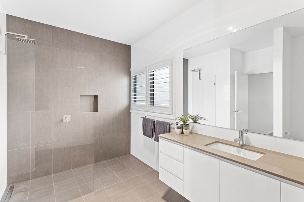 Contemporary bathroom in Central Coast.